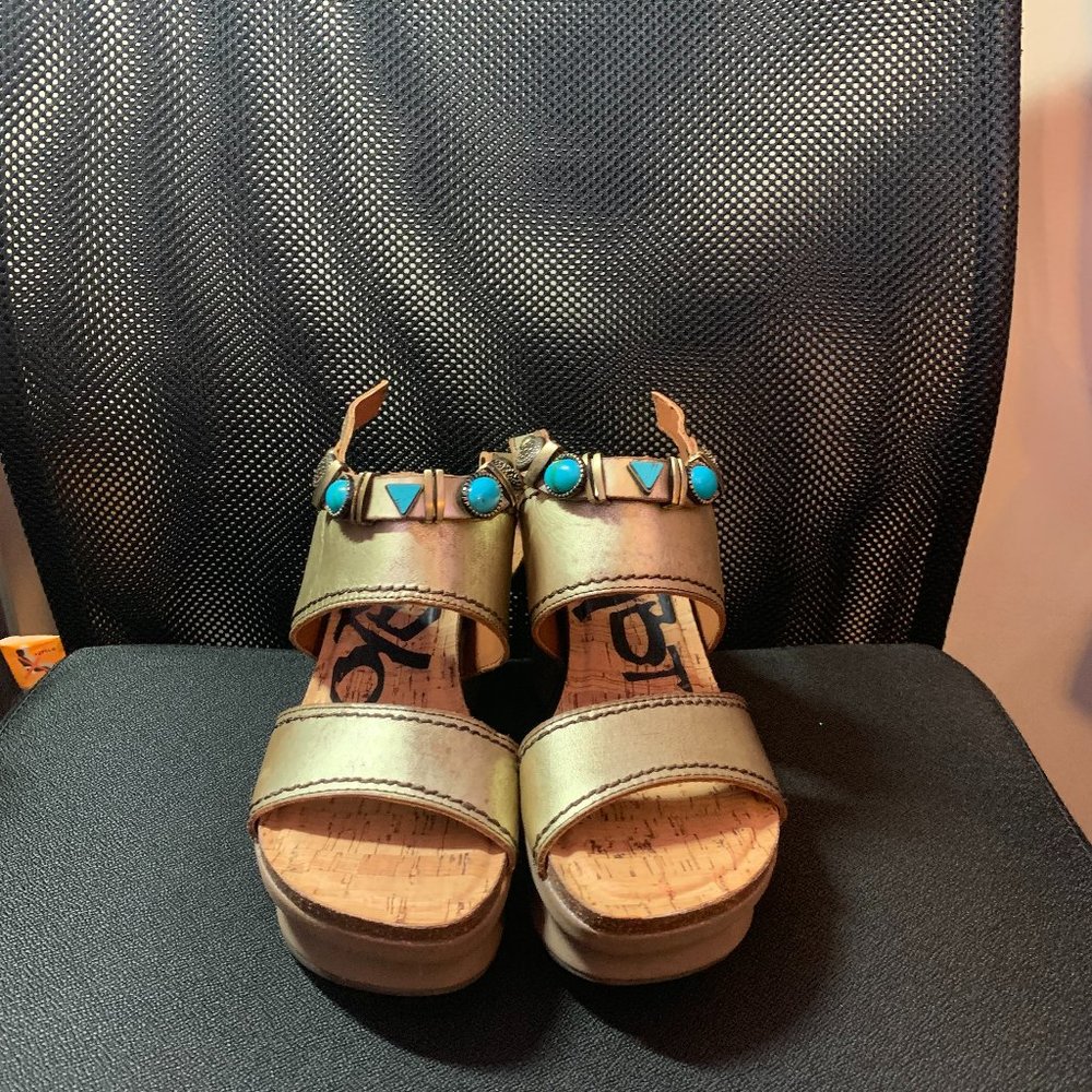 OTBT LAYOVER IN GOLD HEELED SANDALS Discounted
